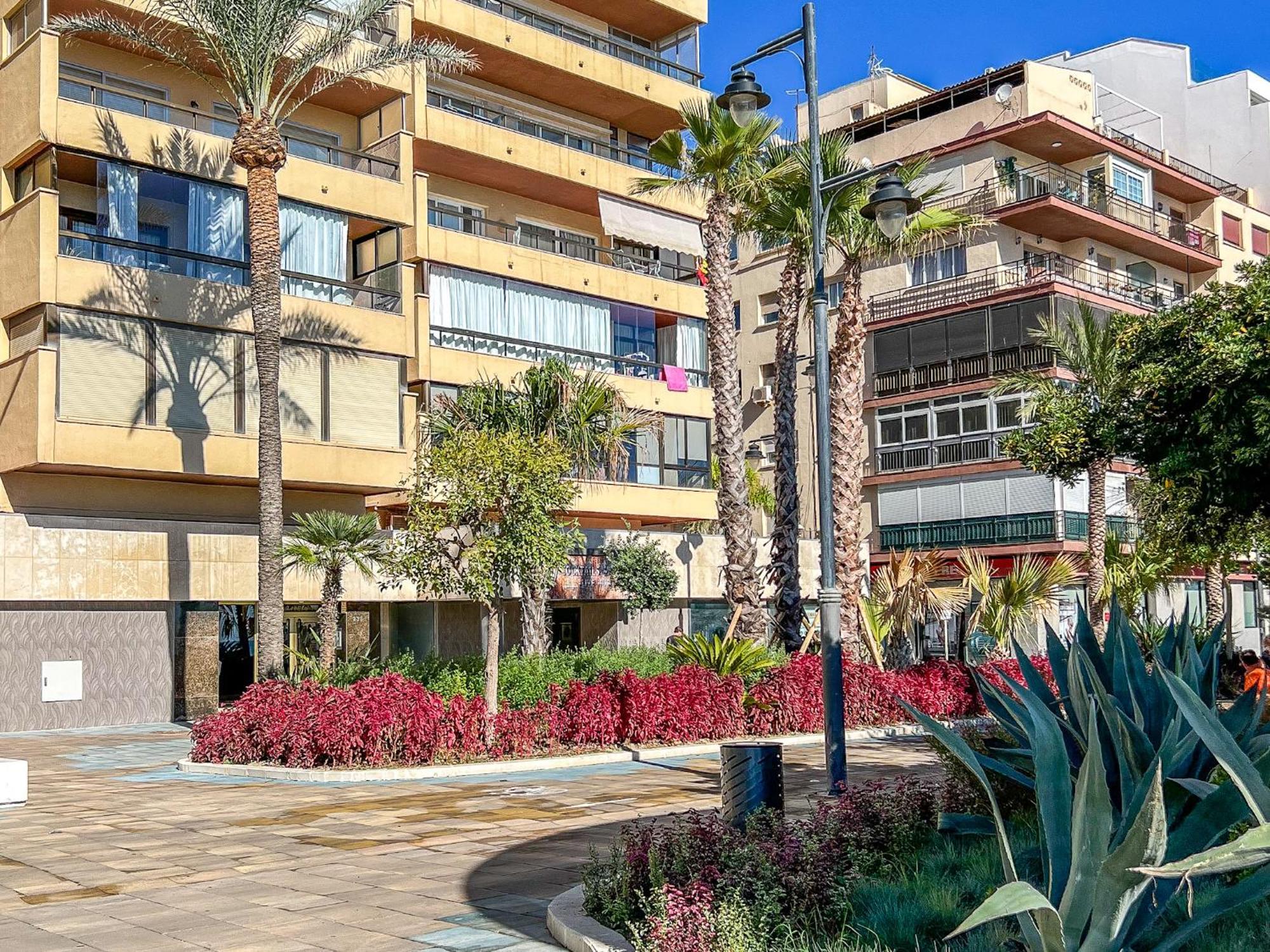 Hanami Avenida De Espana Estepona Exterior photo